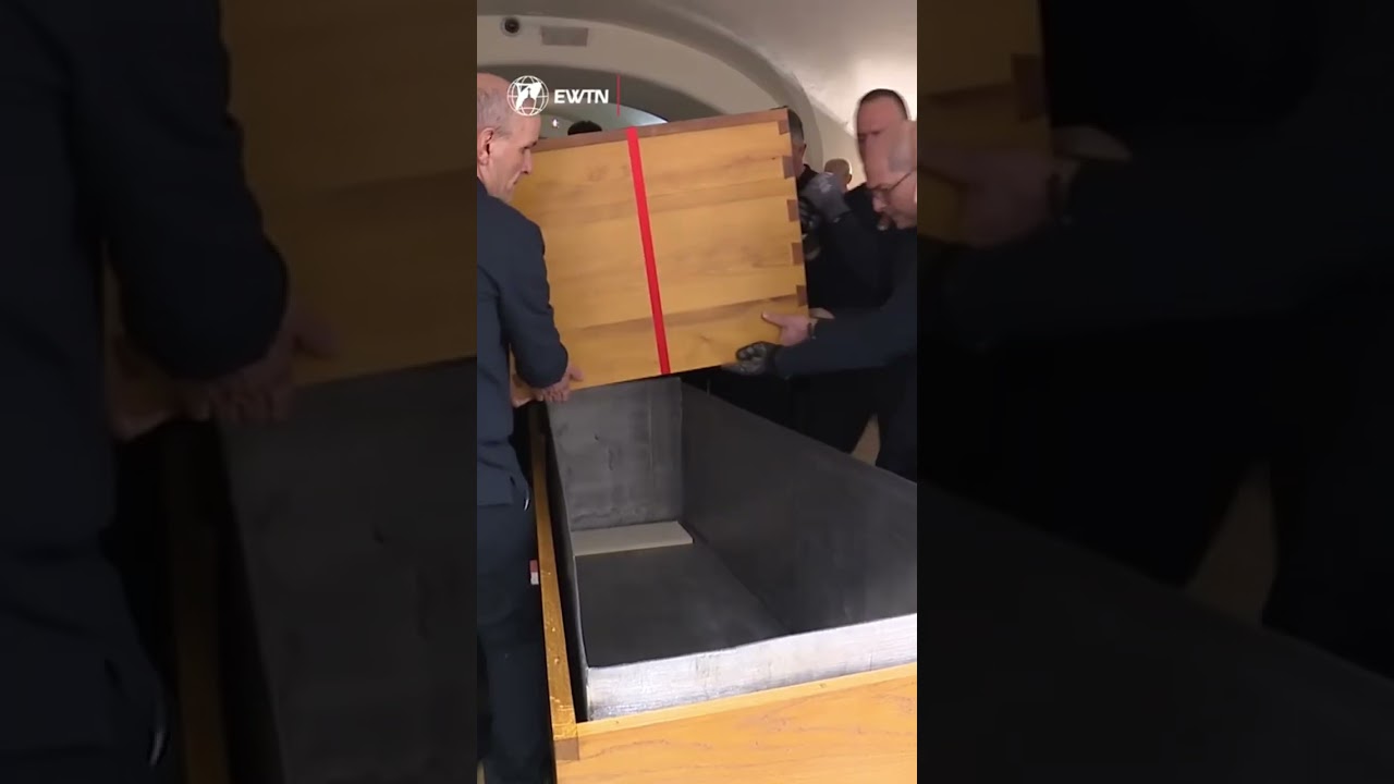 Pape Benoît 16 : 7 moments marquants de son papauté incontournable 4 pape benoit 16