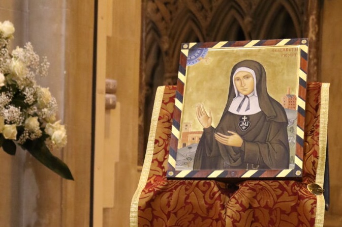 Obispo pide canonización de 'Madre Teresa de Manchester'