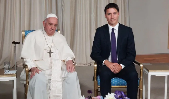 Papa Francisco expresa 'profunda vergüenza' en Canadá, advierte sobre nueva 'cultura de cancelación'