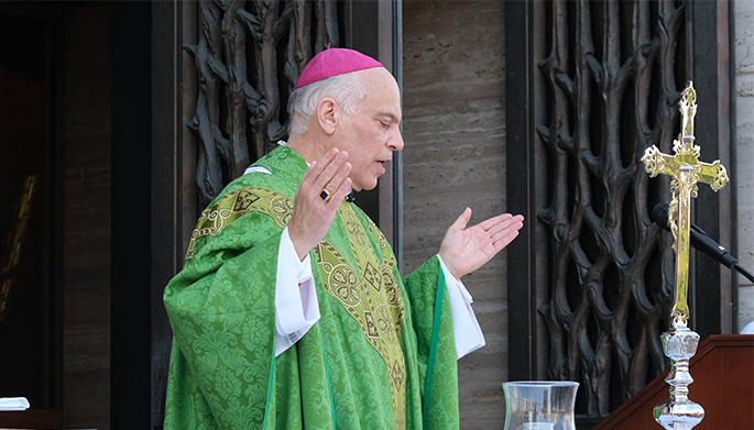 El arzobispo Cordileone responde a las críticas de que está 'politizando la Eucaristía'