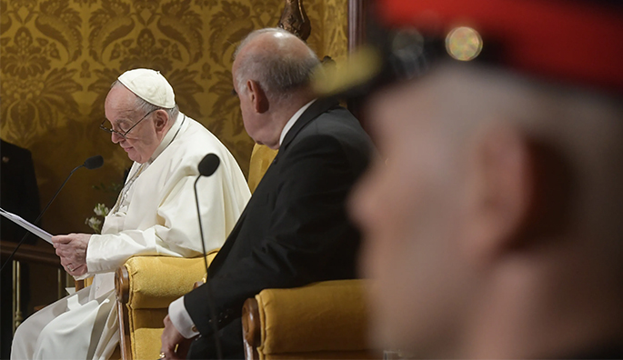 Papa Francisco: La visita a Kyiv está 'sobre la mesa'