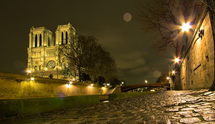 Las autoridades de patrimonio de Francia respaldan los controvertidos planes para el interior de la catedral de Notre-Dame