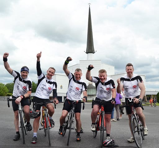 Los ciclistas completan con éxito un ciclo solidario de 2000 km de Lourdes a Knock