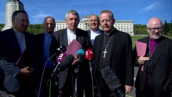 Los líderes de la iglesia piden una solución al estancamiento político en Stormont