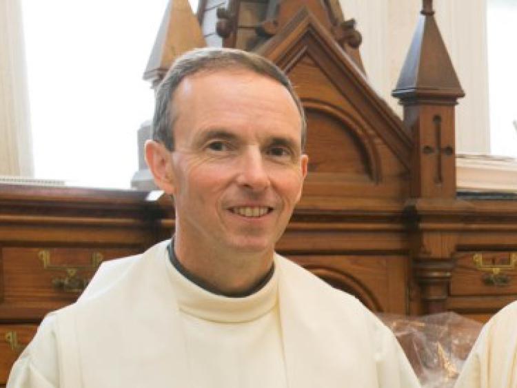 El obispo Nulty se despide “lleno de fe” del padre John Cummins