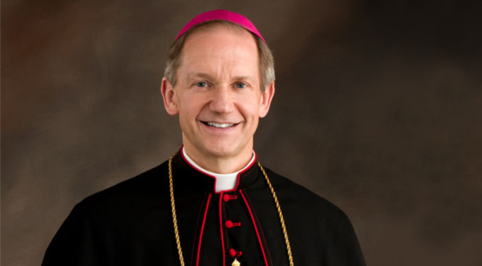 Monseñor Paprocki: Los obispos deben discutir la dignidad para recibir la Eucaristía