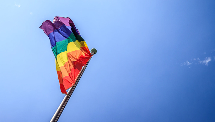 El distrito escolar católico en Canadá exige la concientización del Mes del Orgullo LGBT y la capacitación del personal