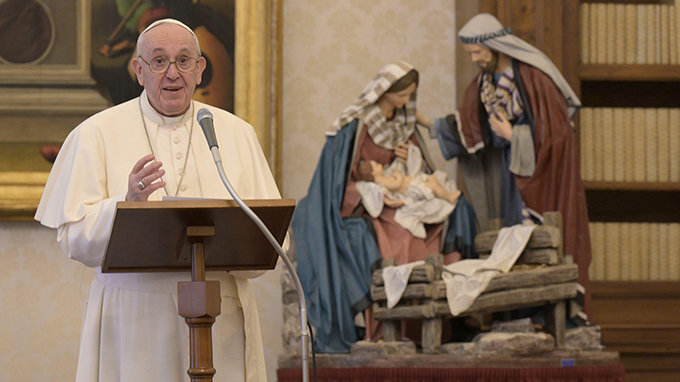 Papa Francisco pide compromiso de 'cuidarnos unos a otros' en 2021