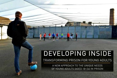 Se insta al Gobierno a poner fin al 'confinamiento severo' para los adultos jóvenes