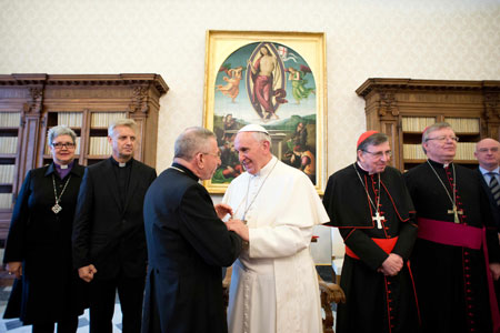 Papa pide perdón por divisiones entre cristianos