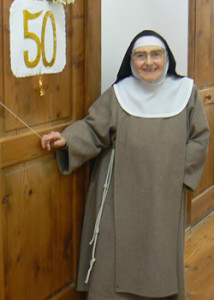 Sor Thérèse Marie O'Connell, que vivió su vocación religiosa en el corazón de Lourdes durante más de cincuenta y siete años. 