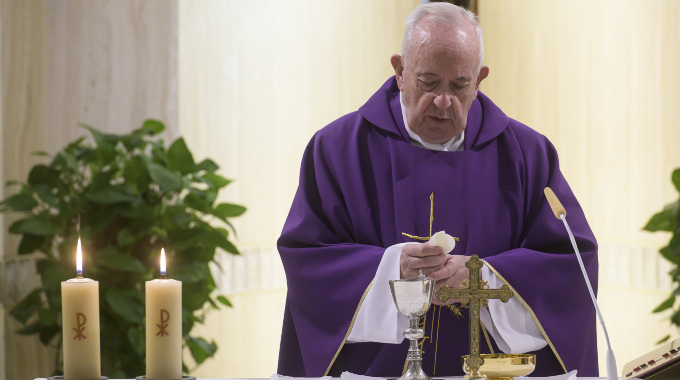 “No se refugien en el escapismo”: el Papa Francisco habla sobre el COVID-19 y la vida bajo confinamiento