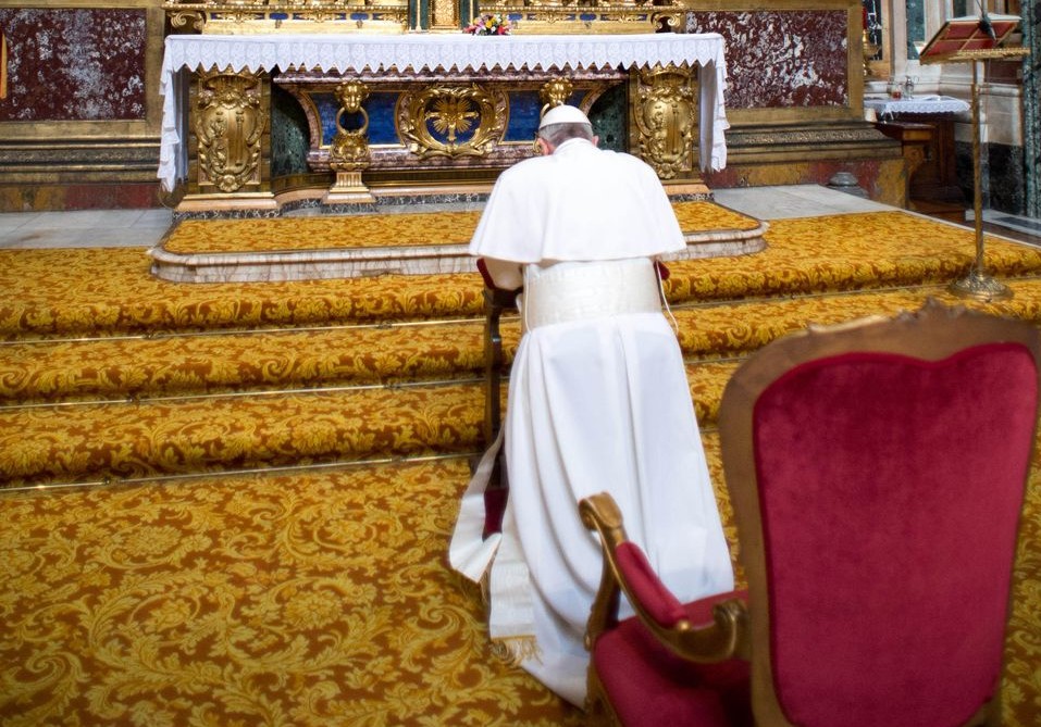 El Papa reza por el éxito de la visita del domingo a Albania
