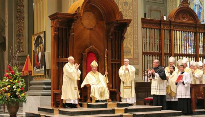 Cristo es esperanza para la Iglesia y el mundo, dice el arzobispo Pérez en la instalación