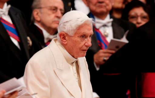Ignatius Press mantendrá a Benedicto XVI en la lista de coautores de un nuevo libro sobre el celibato