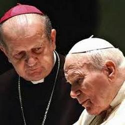 El Papa Juan Pablo II y el Arzobispo Stanislaw Dziwisz