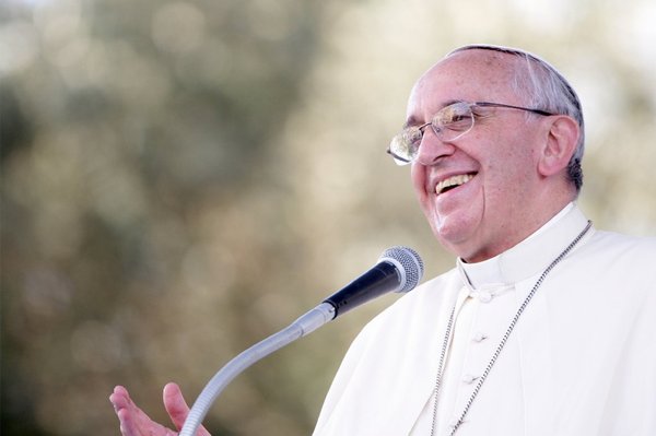 Papa Francisco nominado al premio Tipperary de la paz