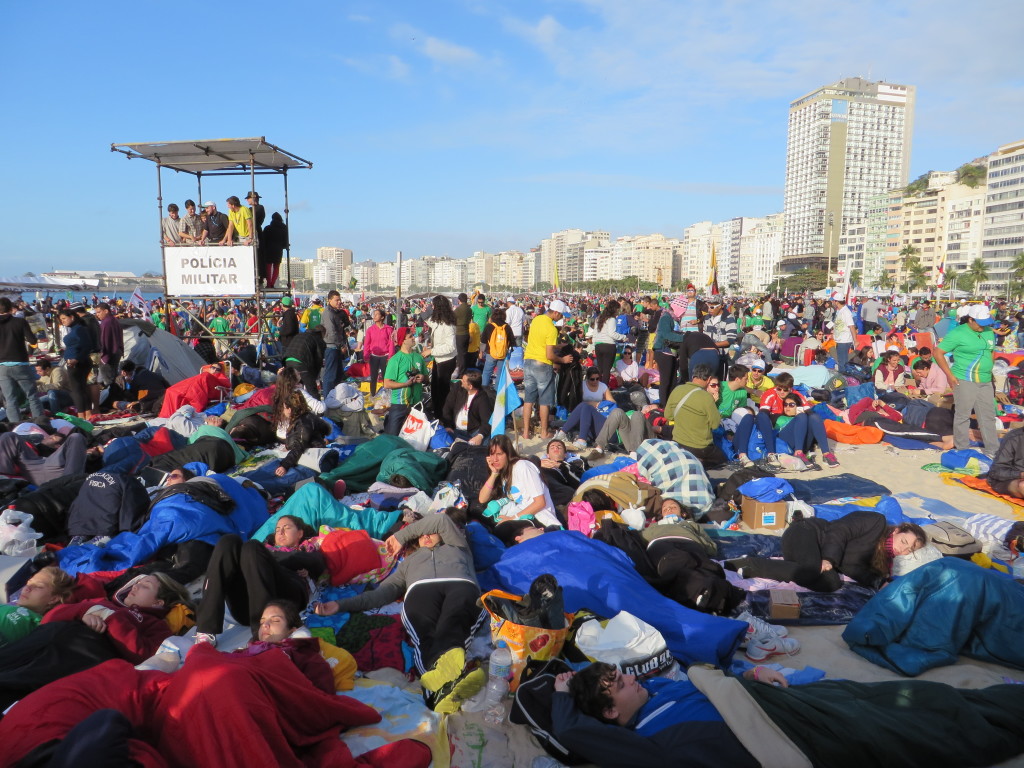 Tres millones asisten a misa de la JMJ en la playa de Copacabana
