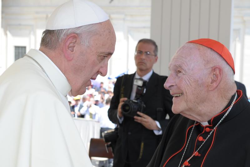 Papa Francisco ordena revisión de archivos McCarrick del Vaticano