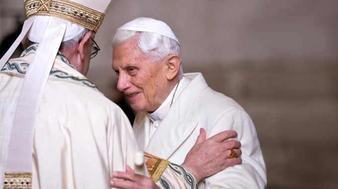 ¿Qué hacer con la carta de Benedicto XVI sobre el pensamiento teológico del Papa Francisco?