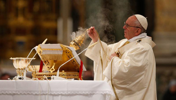 ¿Debe la Misa reflejar la personalidad de un Papa?