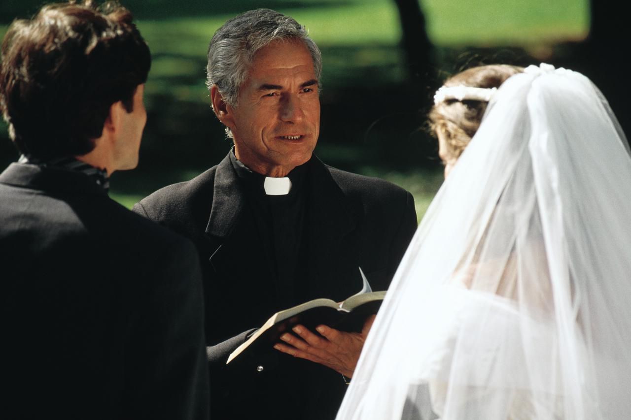 5 oraciones de apertura memorables para su boda cristiana