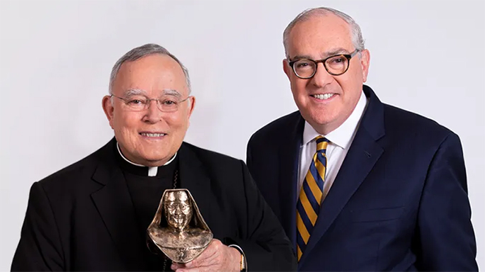 EWTN honra al arzobispo Charles J. Chaput con el primer premio anual Madre Angélica