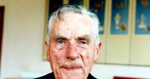 Misionero Columbano de 100 años Padre Dan Fitzgerald