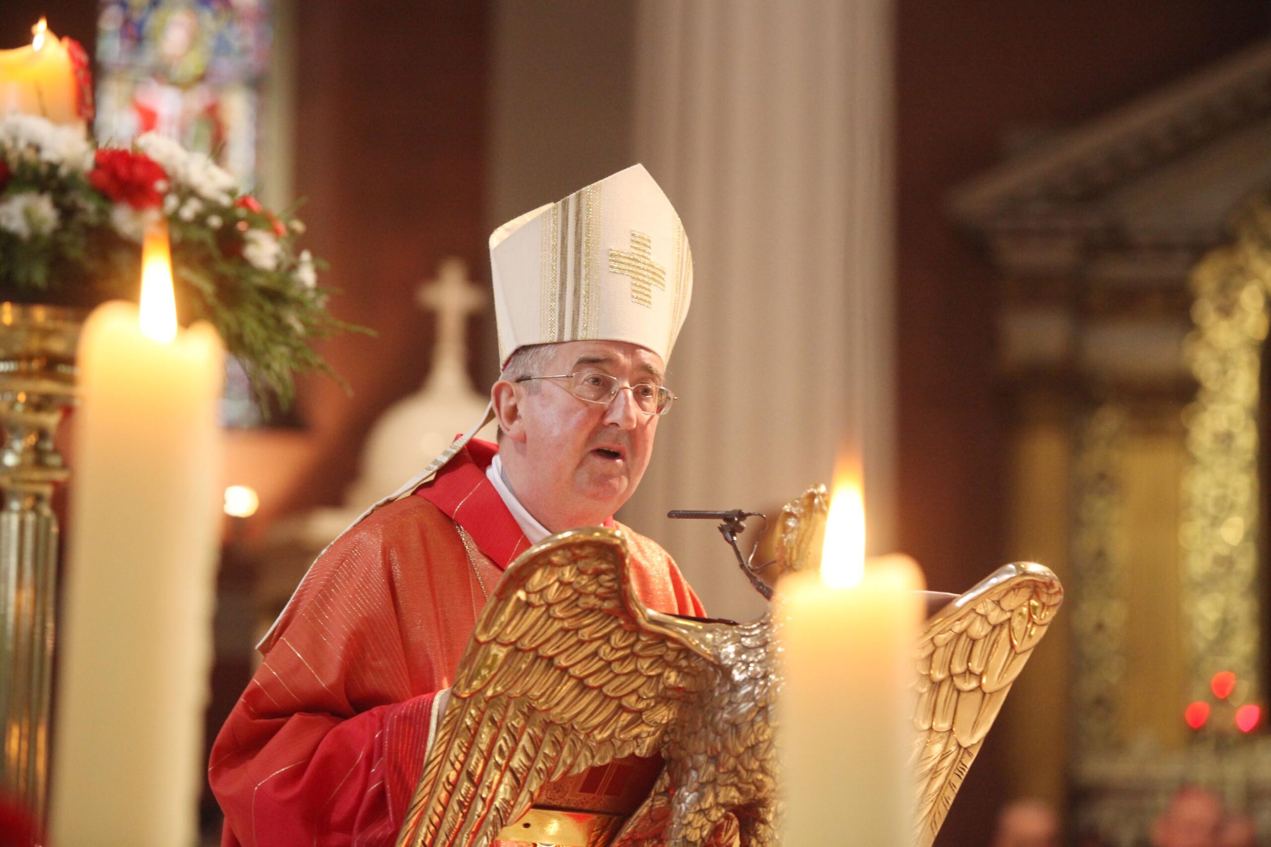 El arzobispo reza por los pacificadores irlandeses