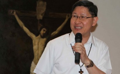 El cardenal Tagle rinde homenaje a los columbanos en Filipinas