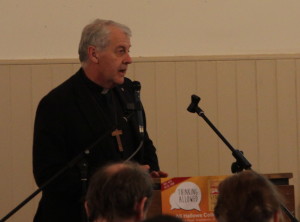 Iglesia de Irlanda El primado de Irlanda, el arzobispo Michael Jackson, se dirige al evento 'Pensar permitido' en All Hallows.  Foto: Lynn Glanville