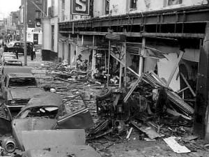 Talbot Street después del atentado con bomba - uno de los cuatro atentados sin advertencia en Dublín y Monaghan. 