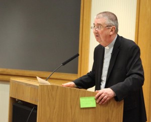 Arzobispo Diarmuid Martin da discurso