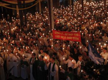 Marcha de solidaridad por el abogado católico vietnamita