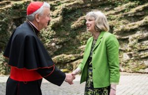 Cardenal Nichols con Theresa May