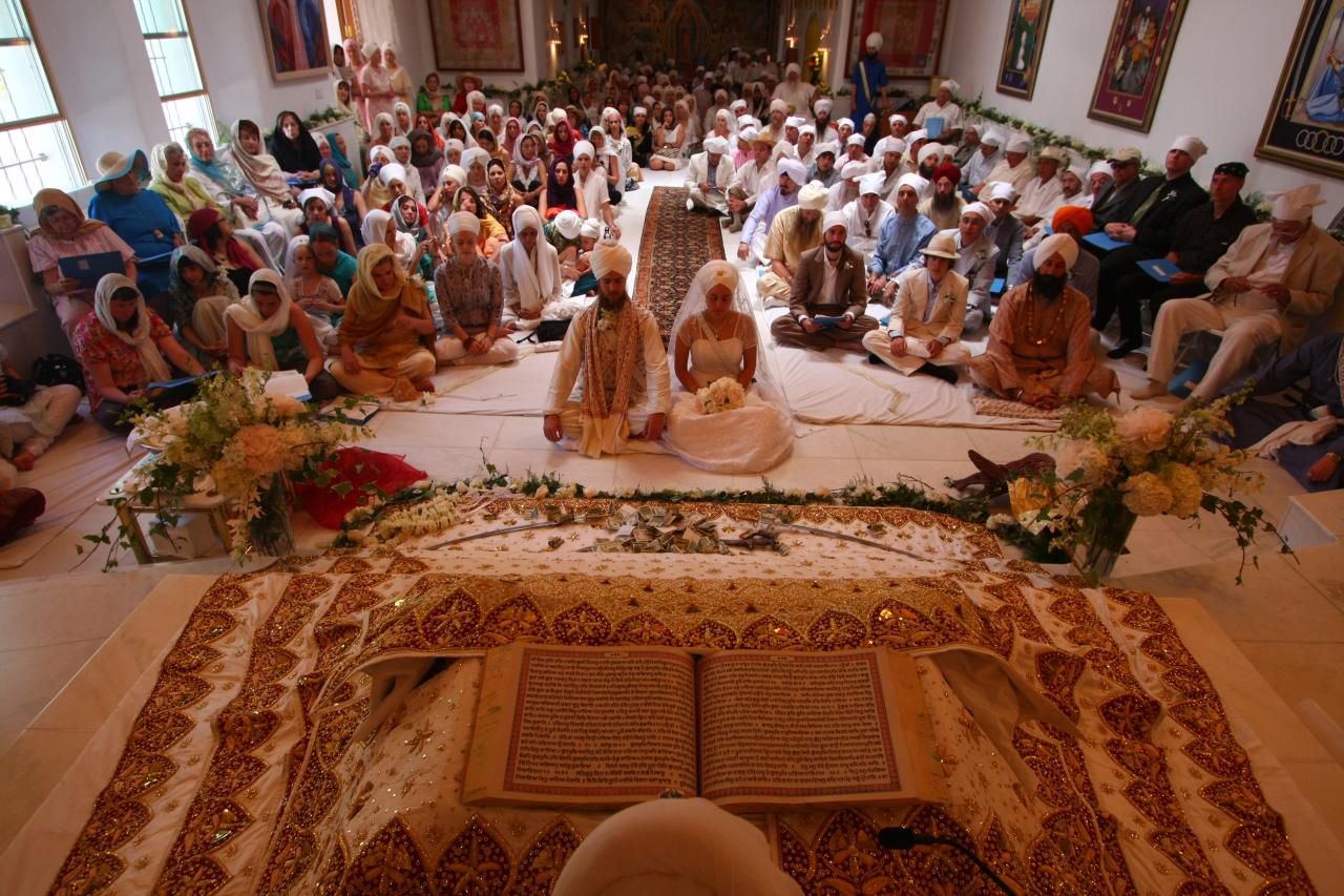 ¿Cuáles son las cosas importantes que se deben y no se deben hacer en las bodas sikh?