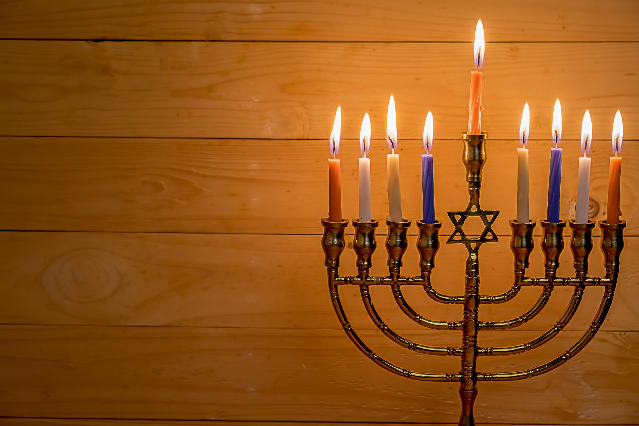 ¿Qué es Hanukkah? Fechas, Tradiciones, Historia