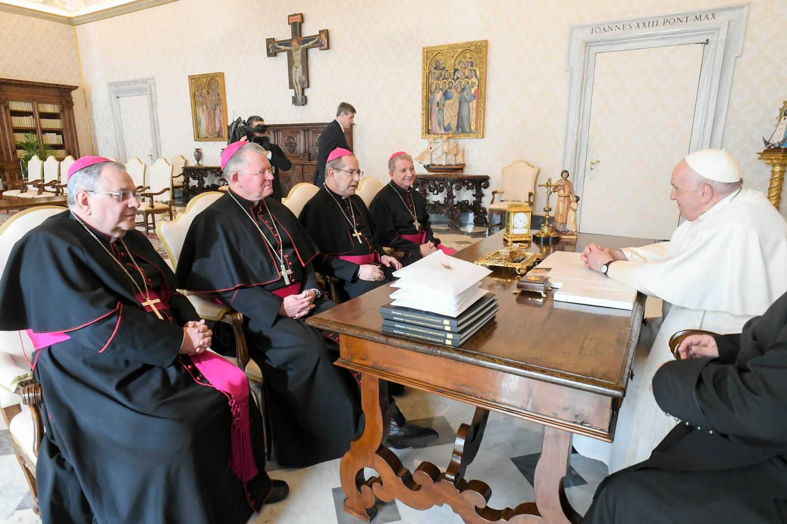 Papa Francisco recibe presidencia de CNBB y grupo de