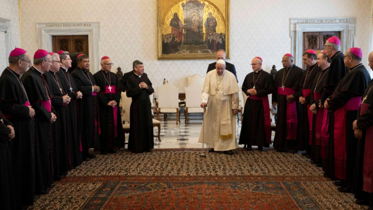 El Papa recibe a los obispos del SP: “alegría, sencillez y amplitud
