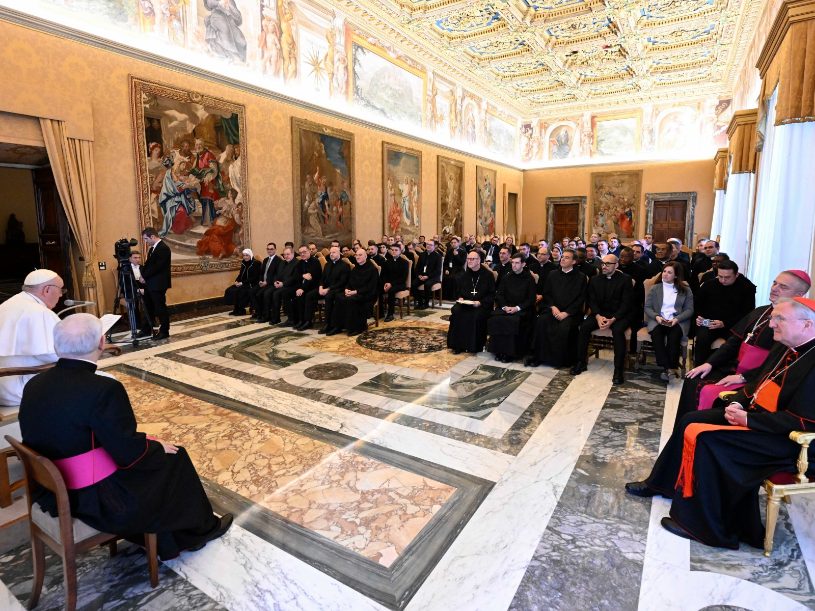 El Papa reflexiona sobre la liturgia: “primer arte de la Iglesia”