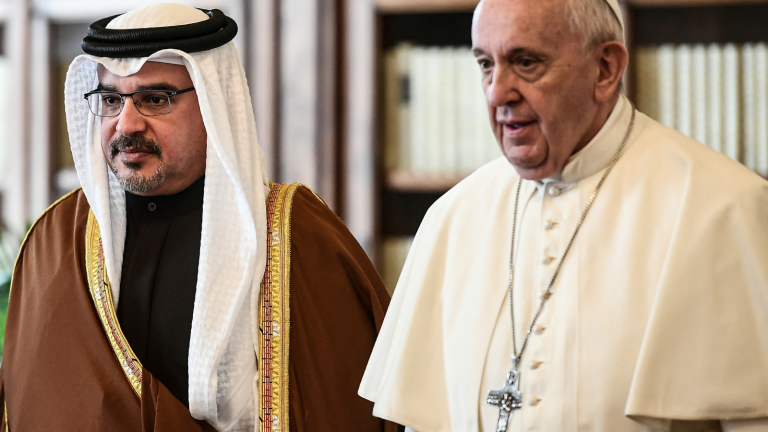 El Papa viajará a Bahréin en noviembre, anuncia la Santa Sede