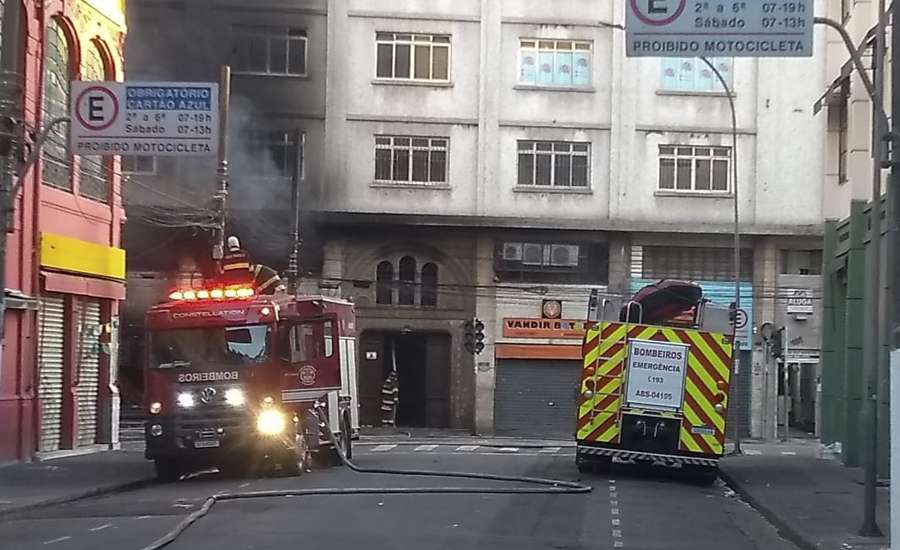 Incendio en el centro de São Paulo alcanza primera iglesia