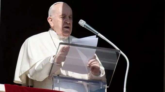 Papa Francisco reza por víctimas del huracán Ian en Cuba y