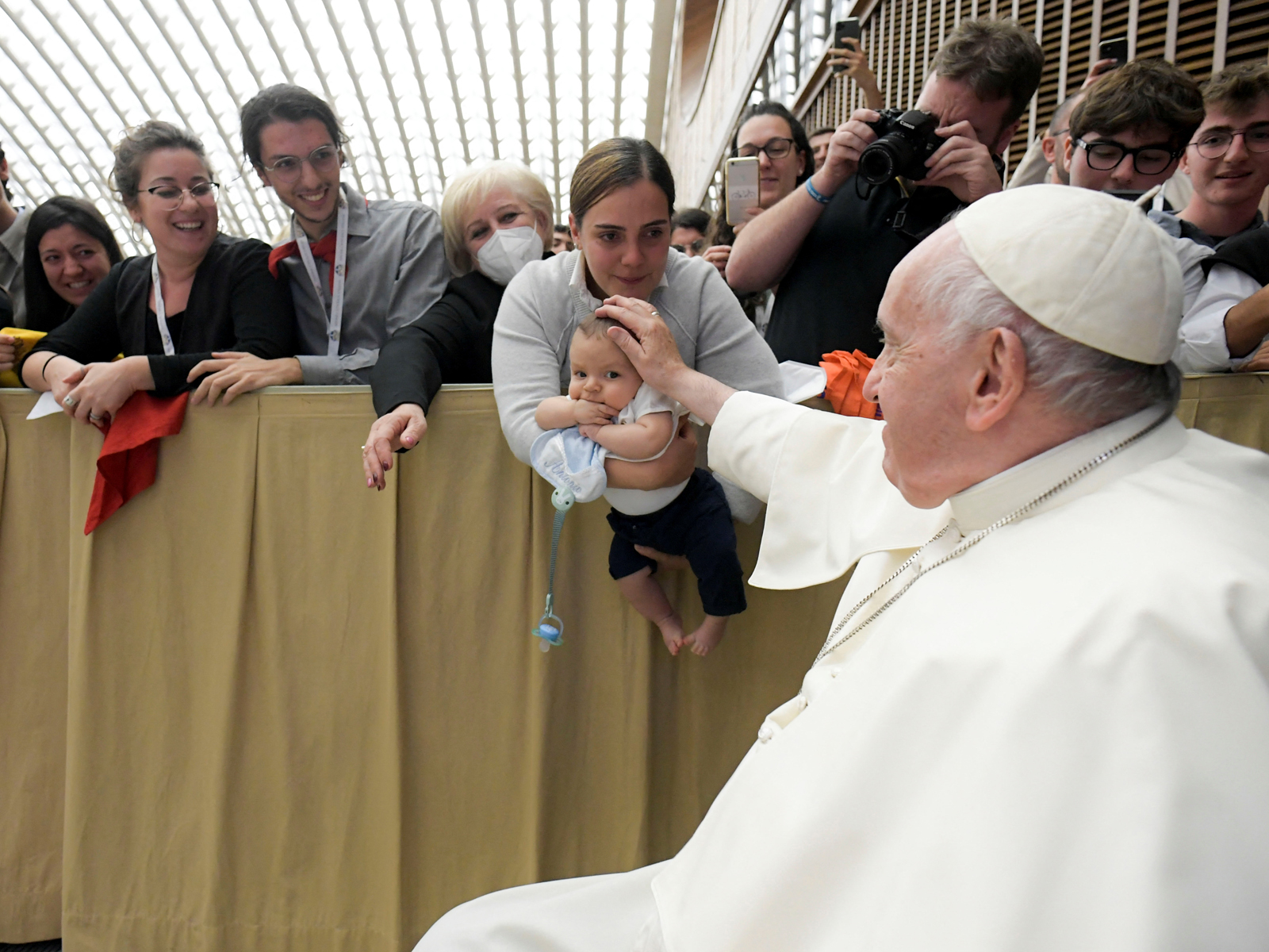 Papa a los jóvenes de Acción Católica: convertirse en 'levadura' para los