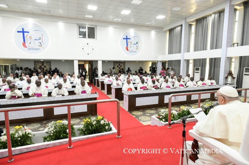 Papa a los obispos de RD Congo: cercanía a Dios y