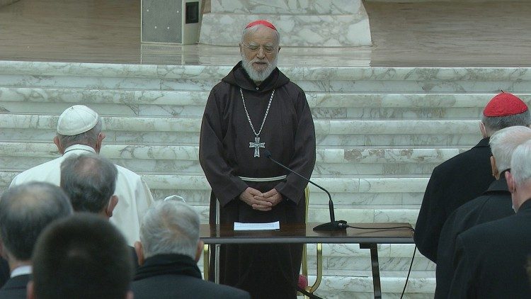 Fray Cantalamessa durante la tercera meditación de Cuaresma con la presencia del Papa
